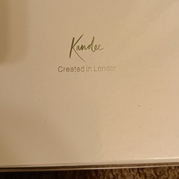 Too Small - Picture 3 of 3